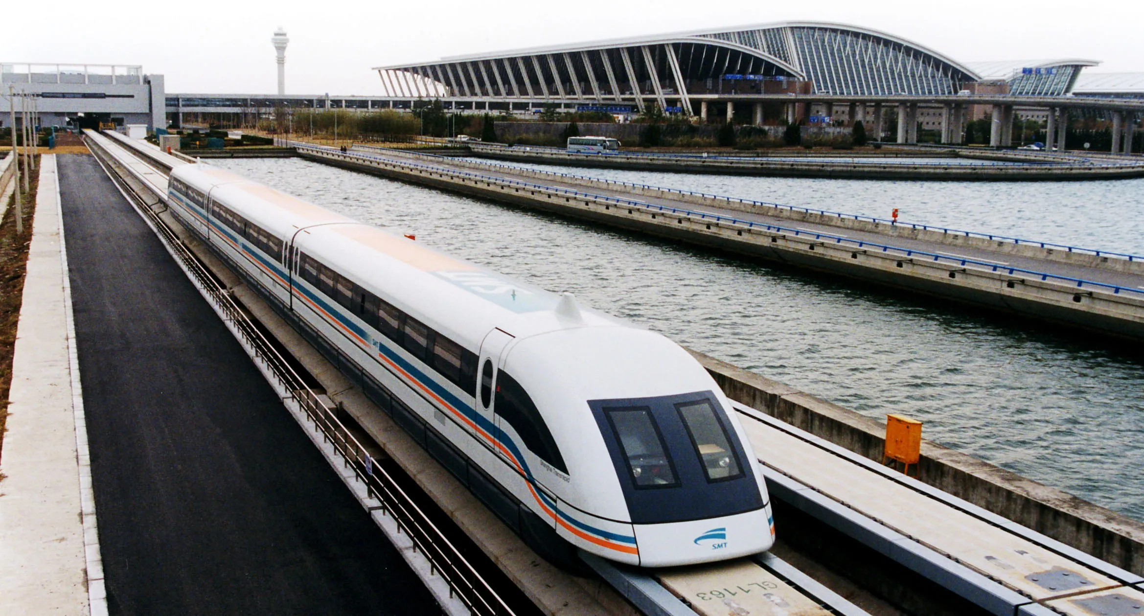 A_maglev_train_coming_out_Pudong_International_Airport_Shanghai.jpg
